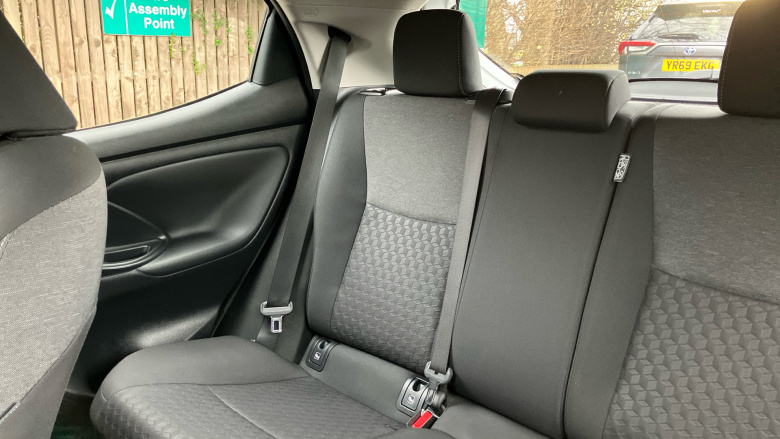 Toyota Yaris 1.5 Hybrid Icon 5dr CVT Hybrid Hatchback